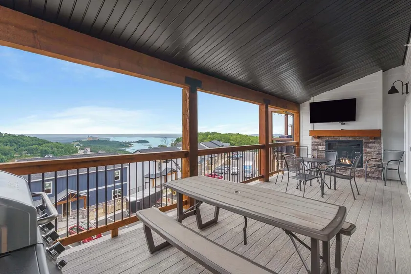 Hilltop Haven at Table Rock - Lake Views & Nearby Bransons Best Attractions - Image 1
