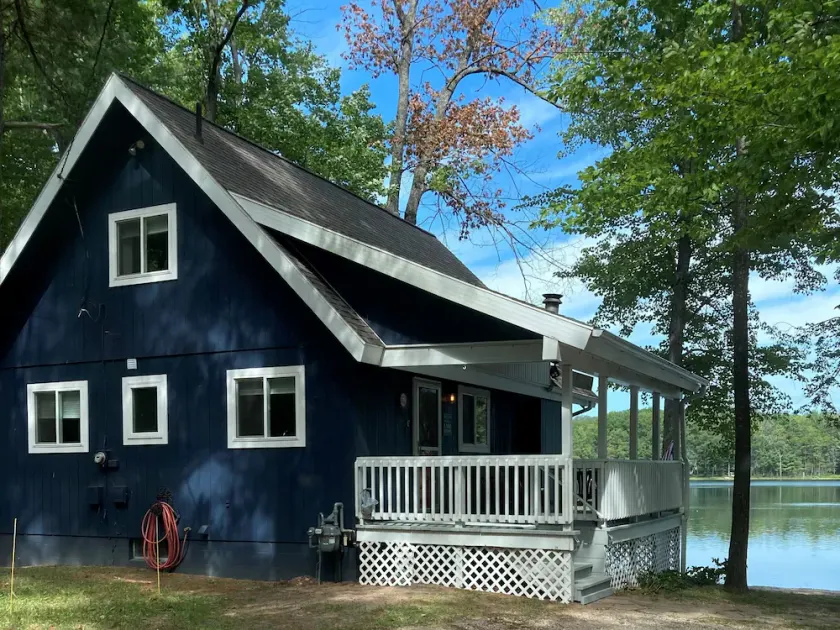 Looking to get away this fall?  Come enjoy the Lake House! - Image 1