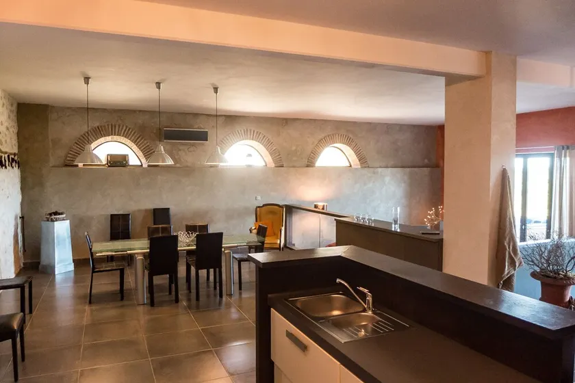 2 beautiful farmhouse upto 16 people private pool, views and air conditionning - Image 1