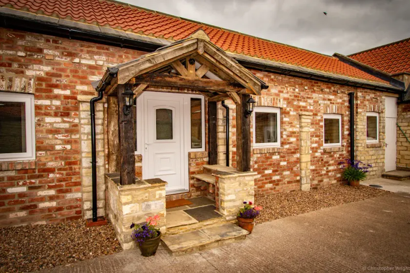Willow Cottage, Saxton Grange. situated on a working farm. - Image 1