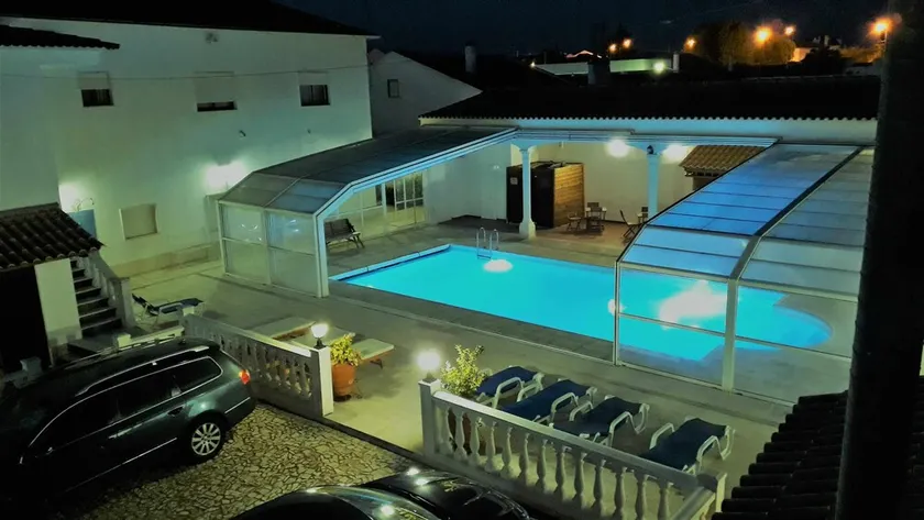Casa con 3 camere da letto al piano terra con vista sulla piscina. - Image 1