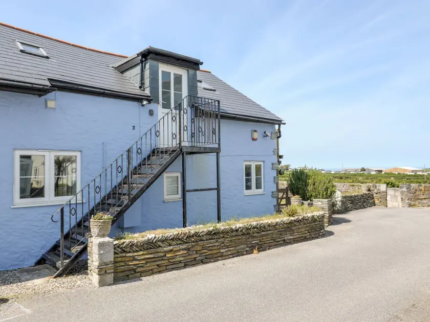 La Maison Bleue, TINTAGEL - Image 1