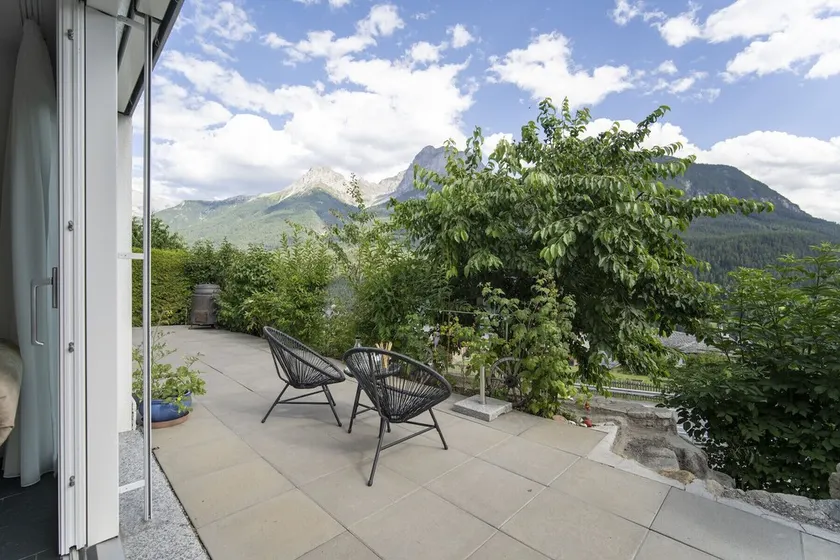Chasa Emerita Moderne 3,5-Zimmer Terrassenwohnung mit Panoramablick - Image 1