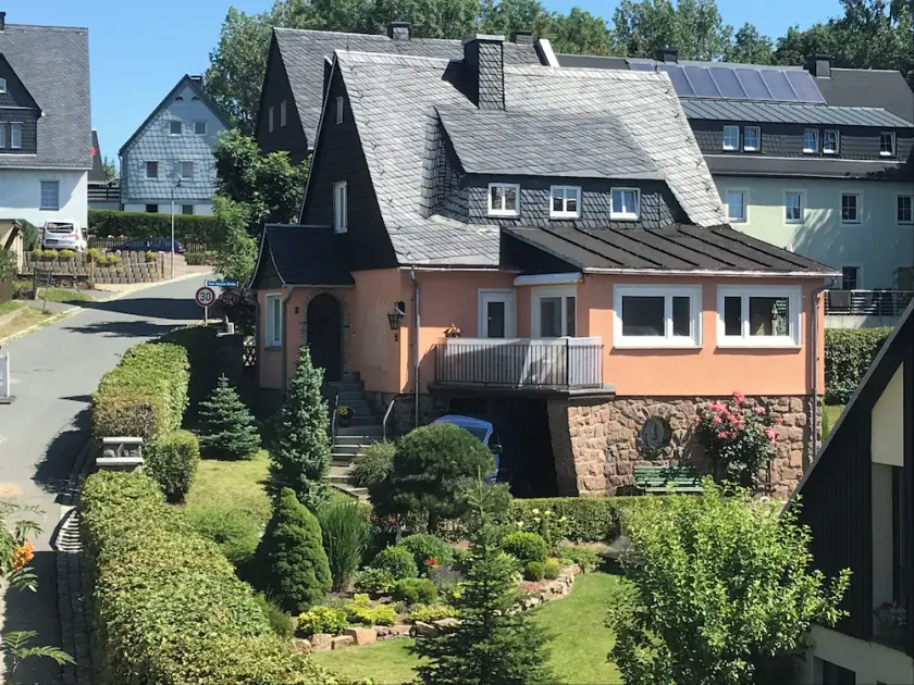 Landhaus Büttner Altenberg, zentral, familienfreundlich, Skihang & Erlebnisberg fußläufig - Image 1