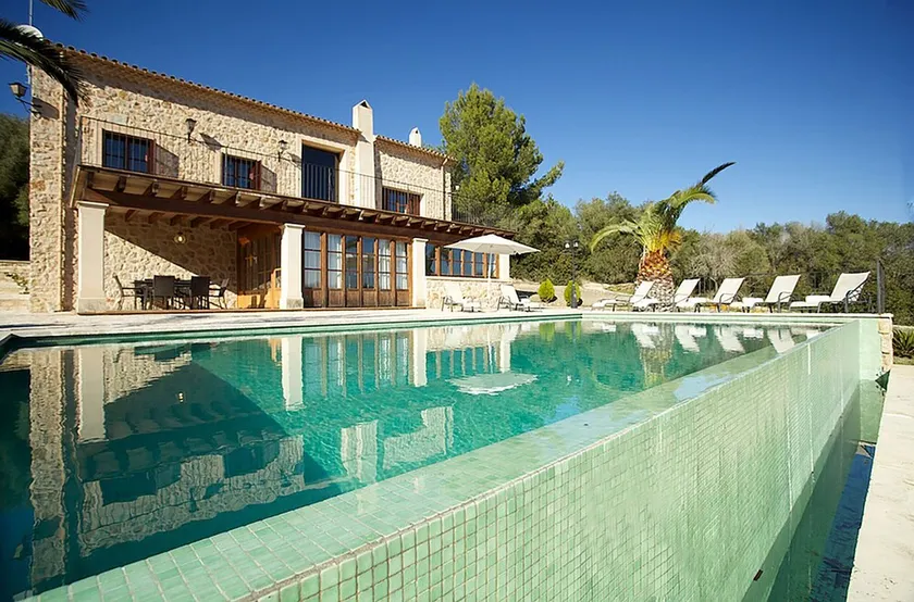 Landhaus mit Pool nur eine halbe Stunde von den Stränden Sa Coma und S'Illot entfernt - Image 1