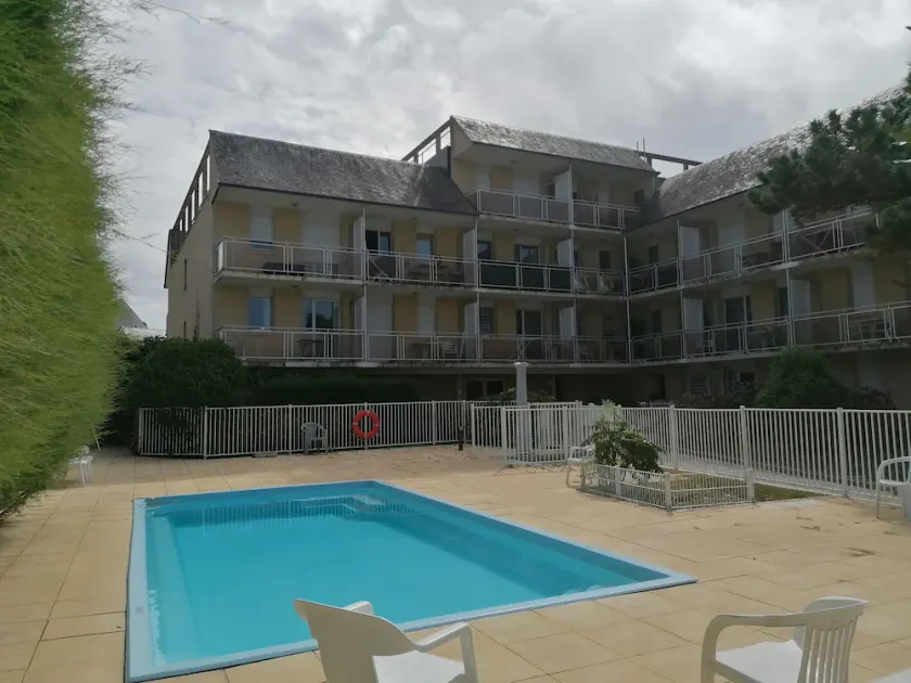 Studio Quiberon, with terrace, sleeps 4 - Image 1
