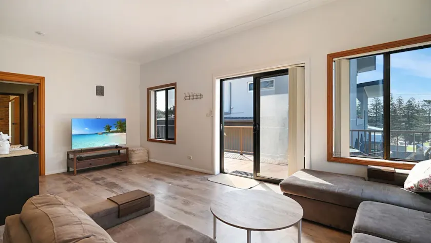 Seaview Manor at Blackhead - Image 1