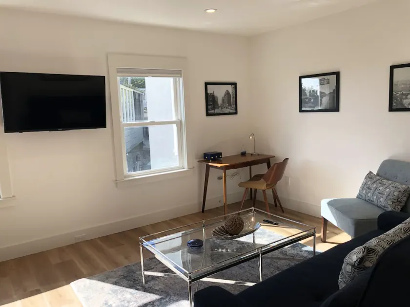 Newly Remodeled 1 BR Apartment in the Heart of Sausalito - Image 1