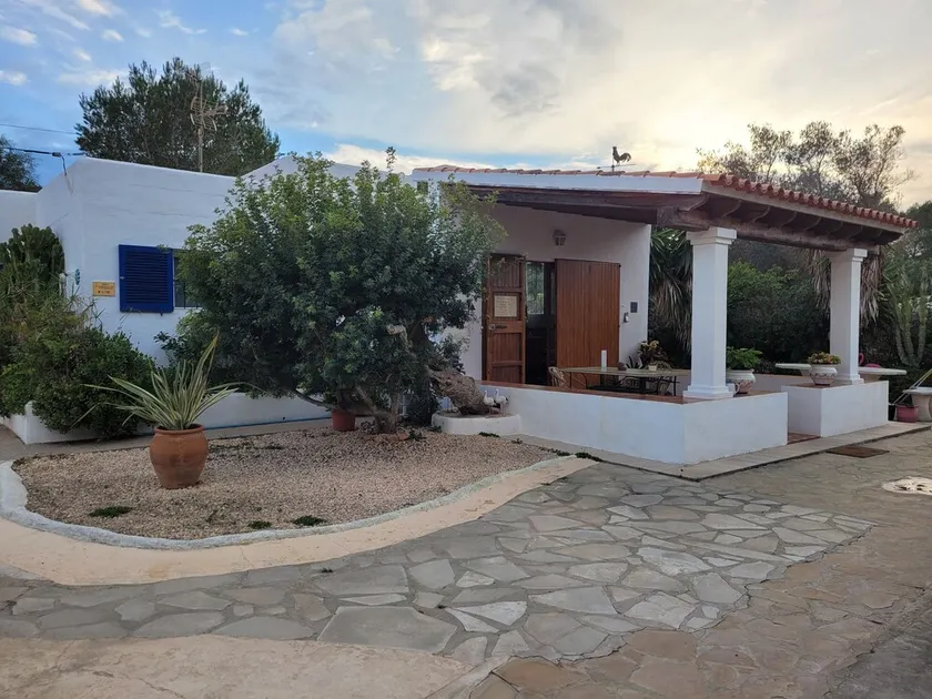 House - Image 1