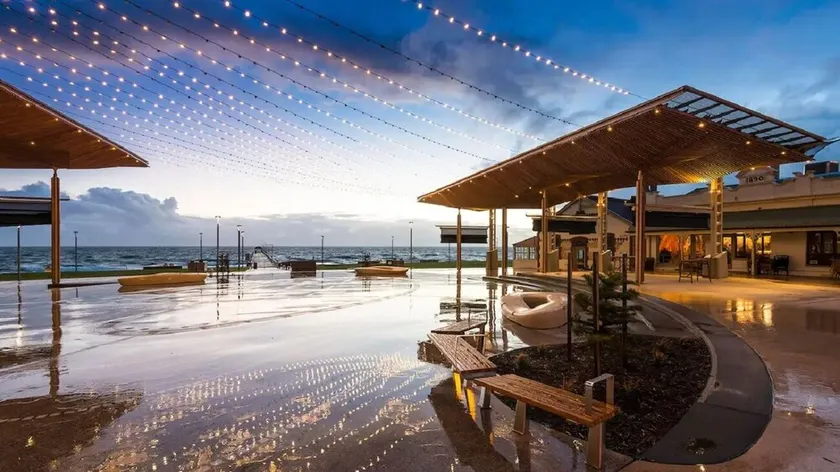 The Beach House At Henley - Image 1