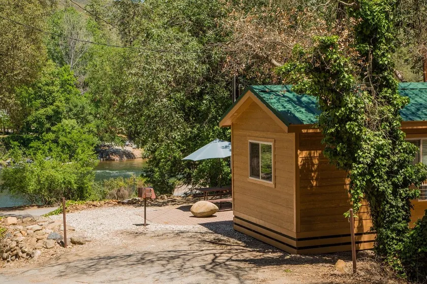 Ponderosa Camping Resort One-Bedroom Cabin 4 - Image 1
