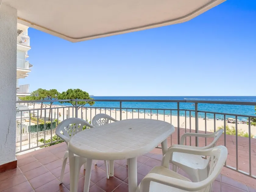 Dream views on the sea shore of Platja d'Aro - Image 1
