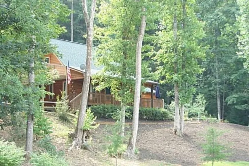 Afsondret Log Home på 10 hektar w creek, privat have og vandrestier. - Image 1