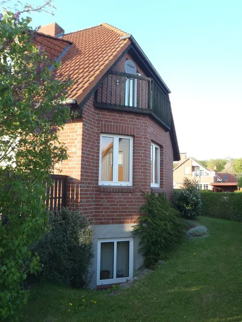 Large sunny Arpartment for 4 persons with balcony, Nature view, play street - Image 1