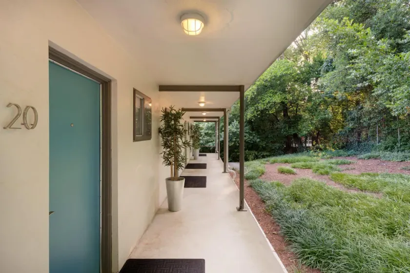 CCA Affordable Hotel-alternative Perfect for Long Term Stay - Image 1