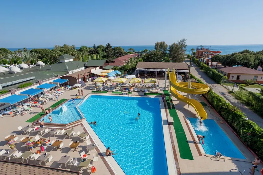 Clover Magic Park Beach Alanya - Image 1