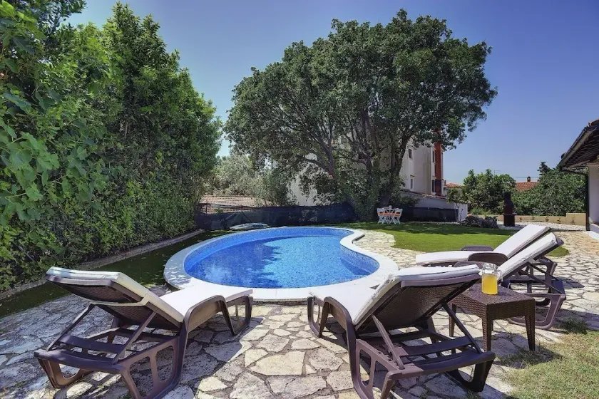 Confortable villa avec piscine privée près de la plage de sable - Image 1