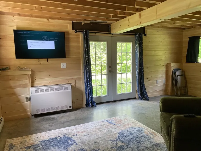 Log cabin~hike, hunt, ski,with direct snowmobile trail access and outdoor sauna. - Image 1