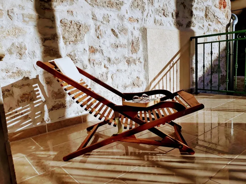 Welcome to the holiday home \"Ivano\", traditionally holiday house directly by the sea. - Image 1