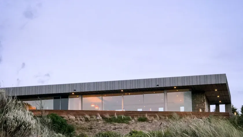 The Low Head Beach House - Image 1