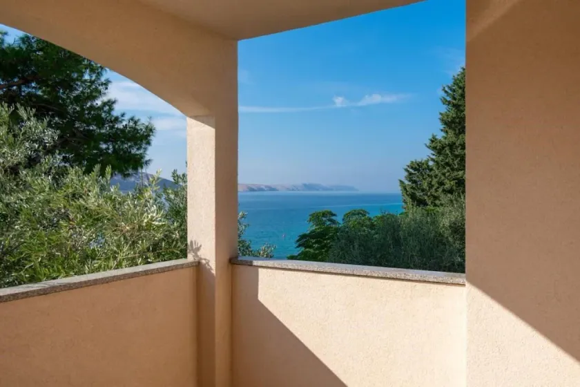 Apartment Per - Image 1
