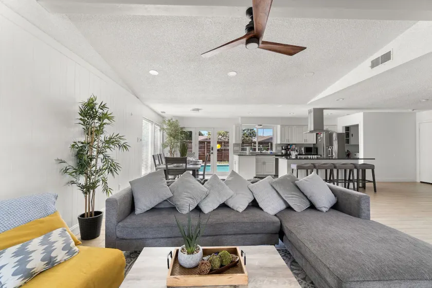Amazing Home with Private Heated Pool and Game Room Great Location! - Image 1