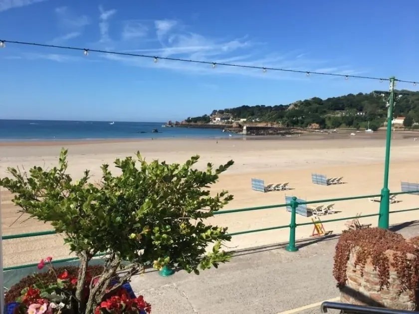 Beau Rivage - Image 1