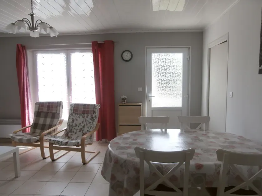4-person gite, moderate price, in 1 village near a forest - Image 1