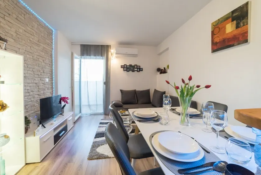 Apartment in peaceful area but really close to the old town. - Image 1