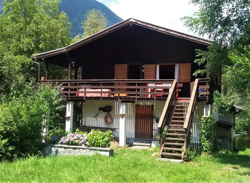 Chalet Marina, oasi rilassante per coppie e famiglie - Image 1