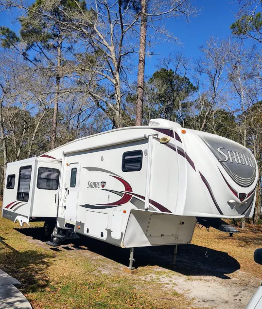 Comfy and cozy RV retreat like having your own campground space - Image 1