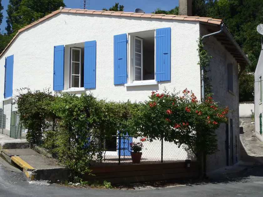 Casa do pescador com Wi-Fi e vista para o porto. - Image 1