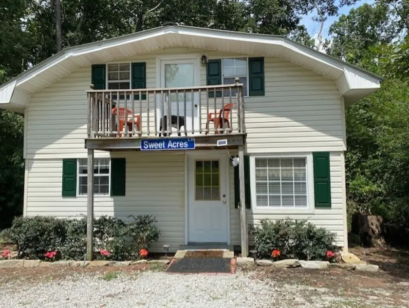 Peace and Quiet at Sweet Acres - Image 1