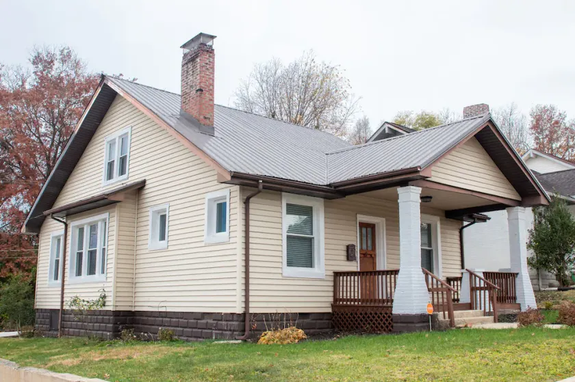 Cozy Cottage within walking distance of downtown! - Image 1