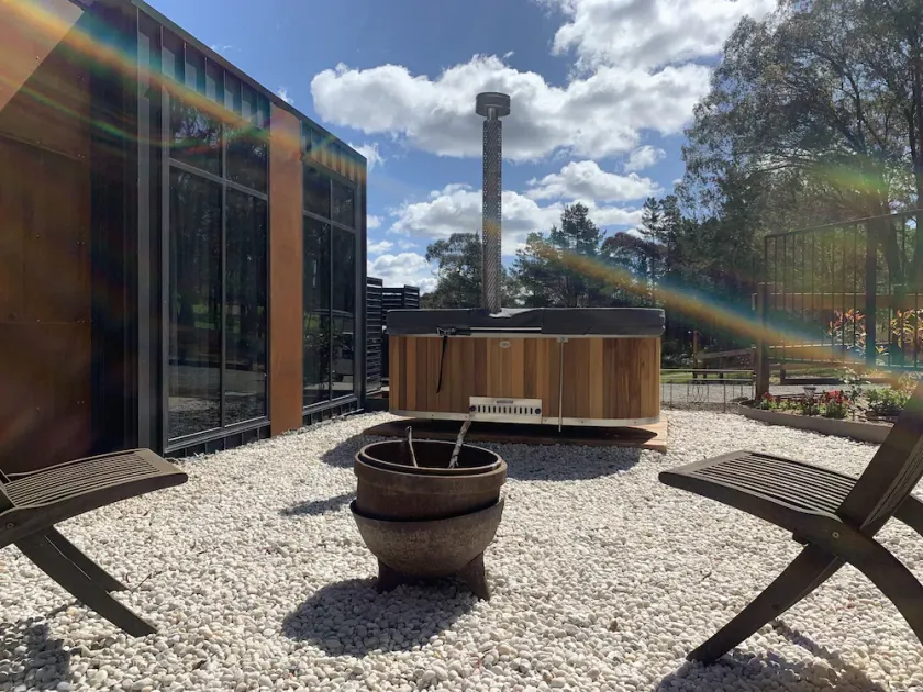 5 star couples hideaway in the country, enjoy privacy and space - w hot tub - Image 1