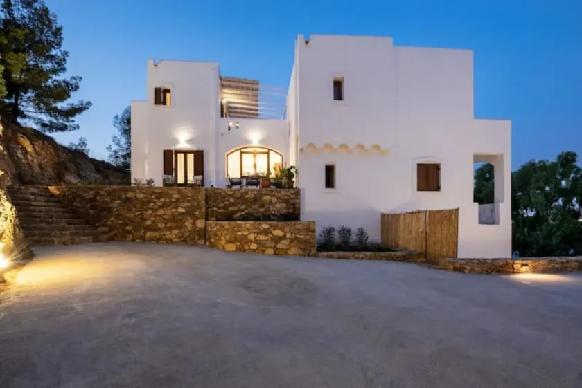 Villa with majestic views in Lakki, Leros (Portolago) - Image 1