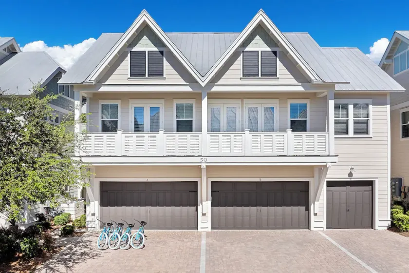 Salt Water Serenity - 30A, Heated Pool, Fitness Center, Bikes Included! - Image 1
