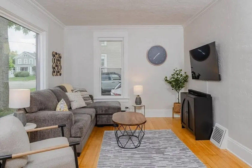 Charming Home near Lawrence U. - Walk to Downtown! - Image 1