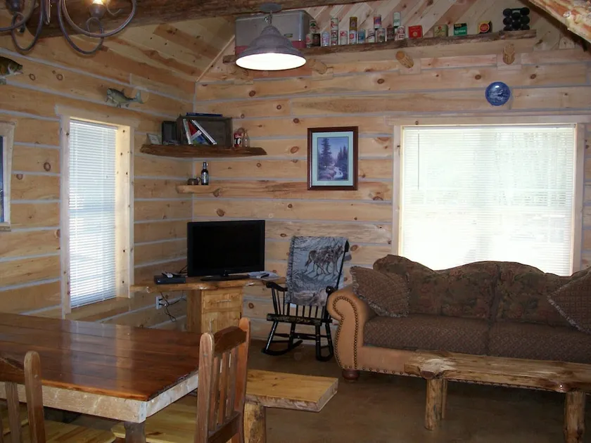 Copper Cabin offers peace and privacy in the woods! - Image 1