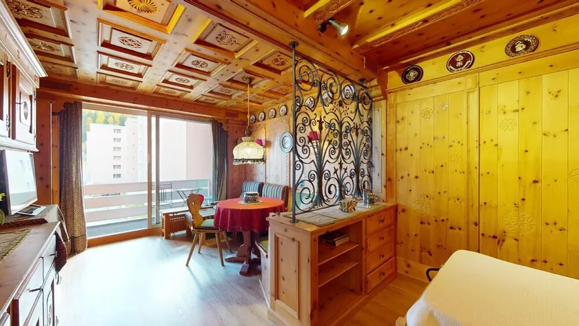 High-quality wood-clad 1-room flat on the 2nd floor for 2 persons. - Image 1