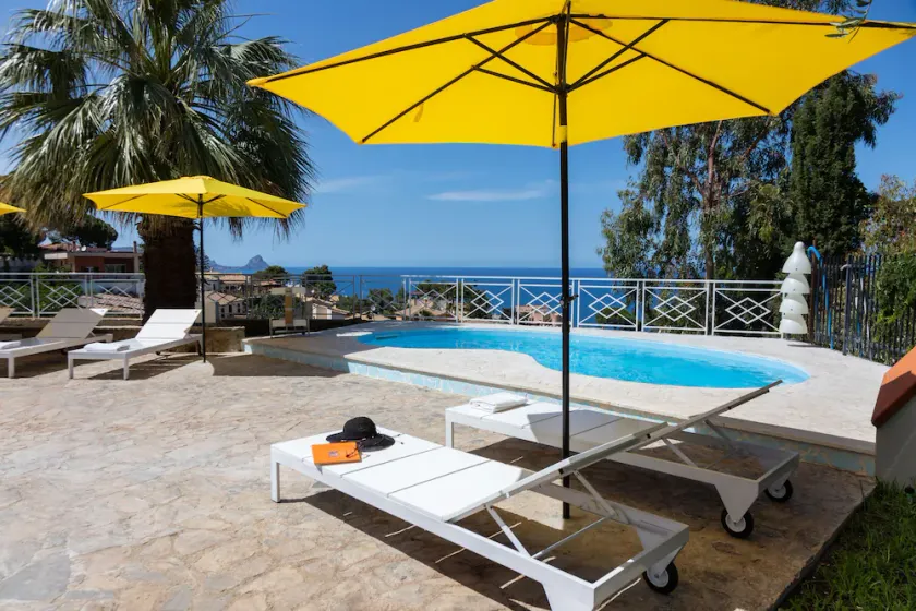 Sea-View Villa with Private Pool between Palermo & Cefalù - Image 1