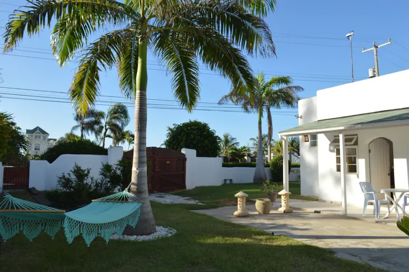 NY: Royal Palms Apartment ... Ocean front, Silver Sands Beach! - Image 1