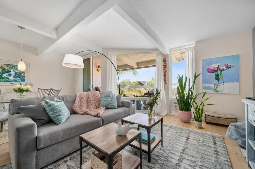 Spacious LaCosta condo -- 3 miles from the beach! - Image 1