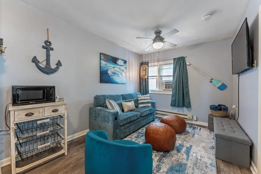 Pet Friendly/Private Porch/Tub + NFLX  1BR 1BA - Image 1