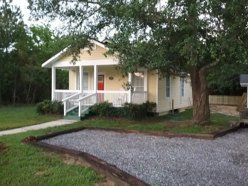 Bay Old Town Cottage - Image 1