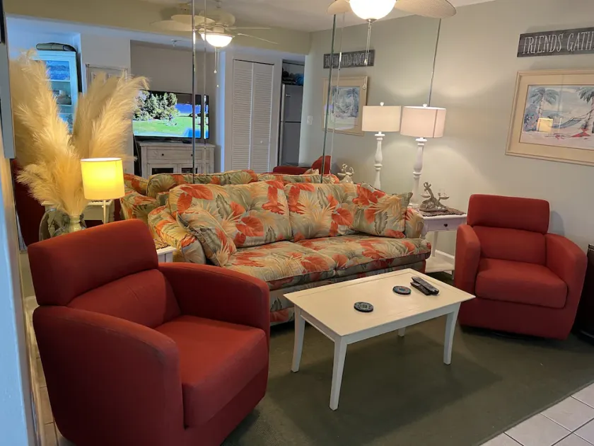 Oceanfront de luxe, 2 chambres, 2 salles de bain Condo avec une vue magnifique sur les deux côtés !! - Image 1