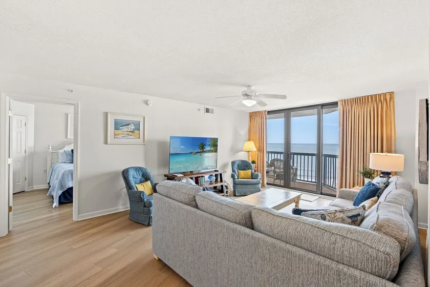 Ocean Bay Club 807-4 Værelses Oceanfront Luksus Condo - Image 1