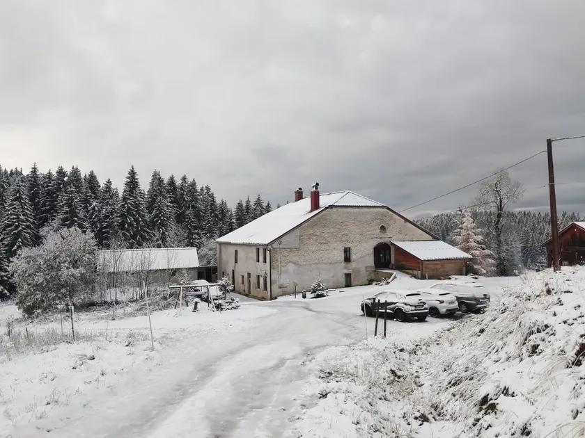 Refuge Sous La Joux - Image 1