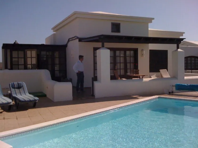 Detached Luxury villa, private heated pool, stunning sea views in Faro Park - Image 1