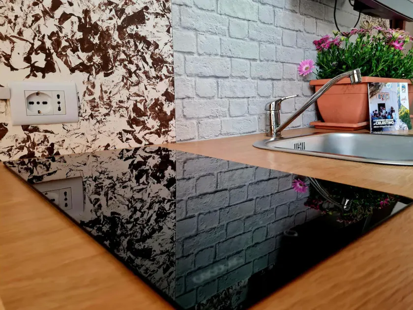 Anna's Holiday House, practical apartment with all amenities, with pets allowed. - Image 1